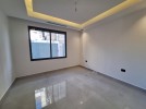 Ground floor with a terrace for sale in the Fourth Circle 235m