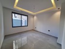 Ground floor with a terrace for sale in the Fourth Circle 235m