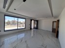 Ground floor with a terrace for sale in the Fourth Circle 235m