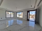 Ground floor with a terrace for sale in the Fourth Circle 235m