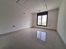 First floor apartment for sale in Deir Ghbar 220m