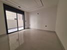Ground floor apartment with garden for sale in Dair Ghbar 215m