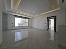 First-floor for sale in Hjar Al-Nawabelseh, area of 190m