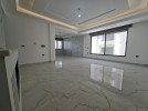 First-floor for sale in Hjar Al-Nawabelseh, area of 190m
