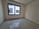 Duplex apartment with a roof and terrace for sale in Umm Uthaina 150m
