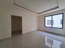 Duplex apartment with a roof and terrace for sale in Umm Uthaina 150m