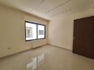 First floor apartment for sale in Umm Uthaina 150m