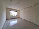 Second floor apartment for sale in Umm Uthaina 180m