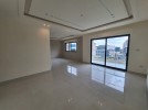 Second floor apartment for sale in Umm Uthaina 180m