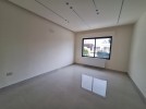 Second floor apartment for sale in Umm Uthaina 180m