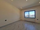 Ground floor apartment with terrace for sale in Khalda 210m