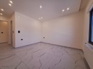 Flat first floor for sale in Khalda 285m
