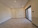 Duplex last floor with a roof and terrace for sale in Khalda 245m