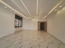 Ground floor apartment with terrace for sale in Khalda 210m