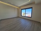 شقة اخير مع روف دوبلكس بمساحة اجمالية 340م