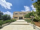 فيلا مستقلة للبيع في شارع المطار بمساحة ارض 1350م