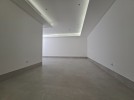 First floor for sale in Hjar Al-Nawabelseh, area of 210m
