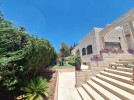 فيلا مستقلة للبيع في ام السماق بمساحة ارض 1339م
