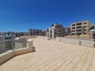شقة اخير مع روف للبيع في دير غبار بمساحة بناء اجمالية 200م