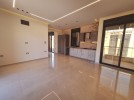 شقة اخير مع روف للبيع في دير غبار بمساحة بناء اجمالية 200م