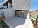 Flat ground floor apartment with a terrace for sale in Abdoun 392m