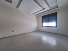 Second floor apartment for sale in Khalda 225m