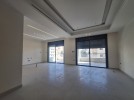Second floor apartment for sale in Khalda 225m