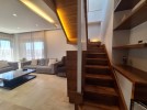  Duplex last floor apartment with roof for sale in Al-Sweifeyeh 288m