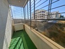 شقة طابق ثالث للبيع في قرية النخيل بمساحة بناء 150م